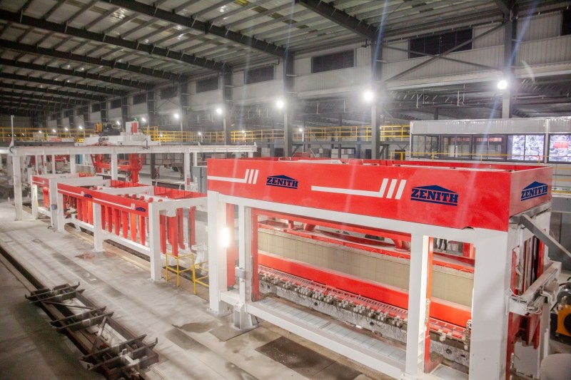 切断プロセスは気泡コンクリートブロックの品質に具体的にどのような影響を与えますか?